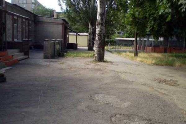 В Мариуполе "по горячим следам" задержали мужчину, порезавшего своих собутыльников В Мариуполе "по горячим следам" задержали мужчину, порезавшего своих собутыльников