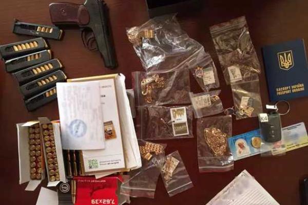 На Ровенщине провели обыски у фигурантов "янтарного" дела