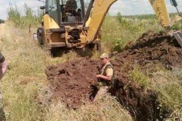 На Луганщине пограничники обнаружили "секретный" трубопровод из России