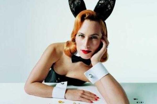 Ювелирный дом "Swarovski" представил необычную рекламную кампанию