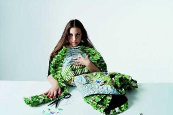 Ювелирный дом "Swarovski" представил необычную рекламную кампанию