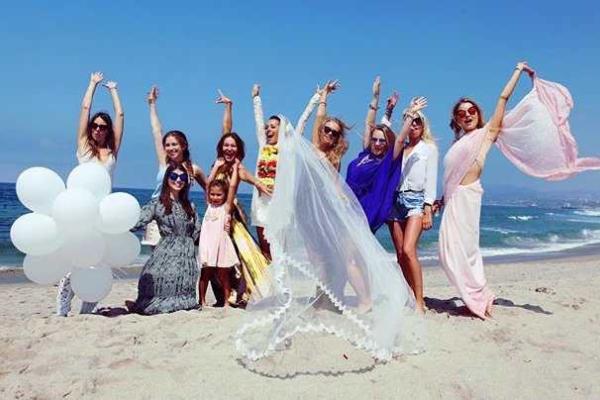 В сеть попали роскошные свадебные снимки экс-солистки группы "Nikita"