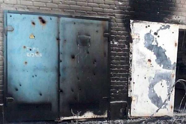 Последствия обстрела боевиками Марьинки: город долбила артиллерия Последствия обстрела боевиками Марьинки: город долбила артиллерия