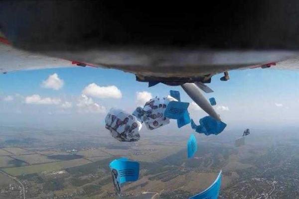 На Донбассе ожидается "жара": жесткое поздравление волонтеров и партизан дошло до адресата На Донбассе ожидается "жара": жесткое поздравление волонтеров и партизан дошло до адресата