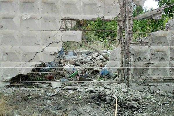 Последствия обстрела боевиками Марьинки: город долбила артиллерия Последствия обстрела боевиками Марьинки: город долбила артиллерия