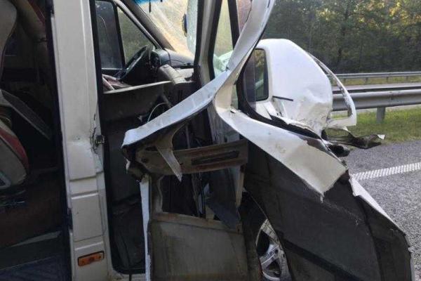 Участники украинской группы "ТНМК" попали в ДТП