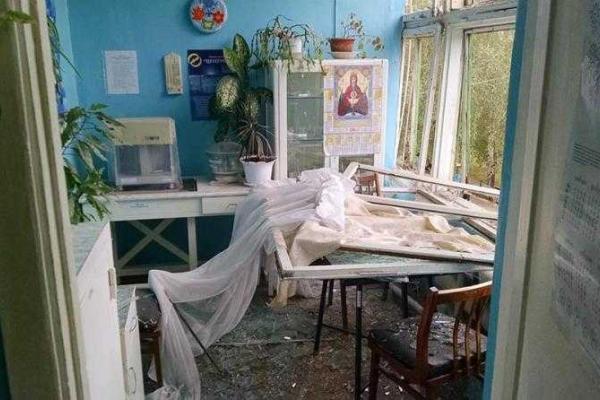 Боевики обстреляли Углегорскую ТЭС: три снаряда упали на территории станции Боевики обстреляли Углегорскую ТЭС: три снаряда упали на территории станции