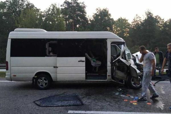 Участники украинской группы "ТНМК" попали в ДТП