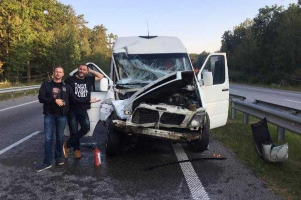 Участники украинской группы "ТНМК" попали в ДТП