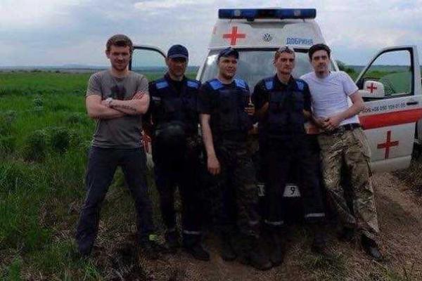 На Хмельниччине нашли повешенным известного волонтера: друзья не верят в суицид На Хмельниччине нашли повешенным известного волонтера: друзья не верят в суицид
