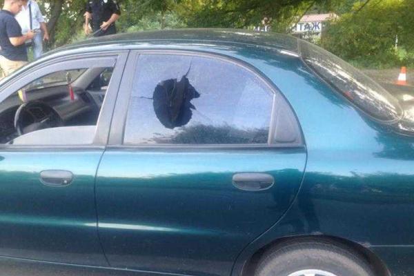 В Харькове пьяный пассажир такси открыл стрельбу из автомата В Харькове пьяный пассажир такси открыл стрельбу из автомата