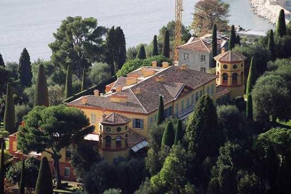 Во Франции выставлена на продажу дорогая в мире вилла Во Франции выставлена на продажу дорогая в мире вилла