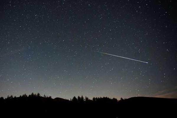 В сети появились снимки самого мощного звездопада Персеиды