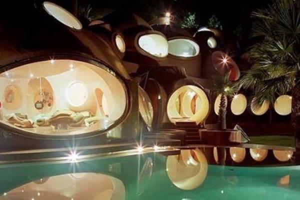 В сети появились снимки изнутри самого дорого особняка в мире В сети появились снимки изнутри самого дорого особняка в мире