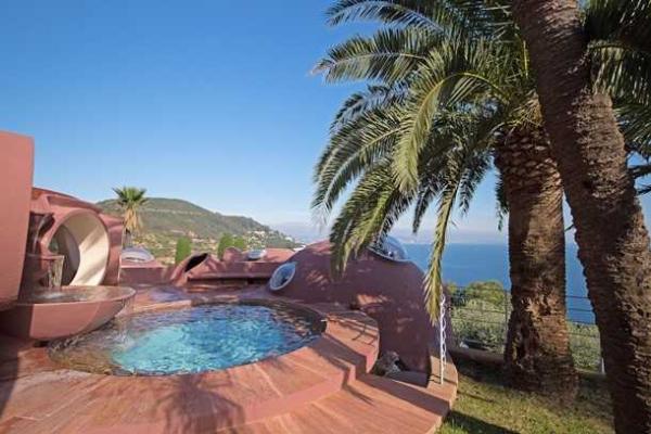 В сети появились снимки изнутри самого дорого особняка в мире В сети появились снимки изнутри самого дорого особняка в мире