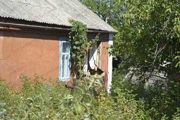 В Запорожской области БРДМ Нацгвардии влетела в жилой дом В Запорожской области БРДМ Нацгвардии влетела в жилой дом