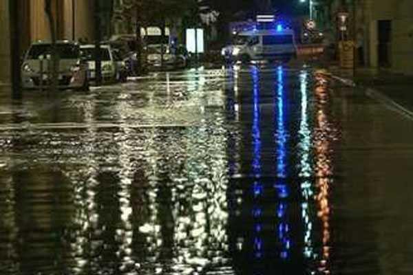 Улицы французского города Сете утопают в вине Улицы французского города Сете утопают в вине