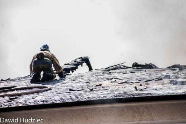 В сети появилось видео ликвидации пожара в офисе Таруты в Донецке В сети появилось видео ликвидации пожара в офисе Таруты в Донецке