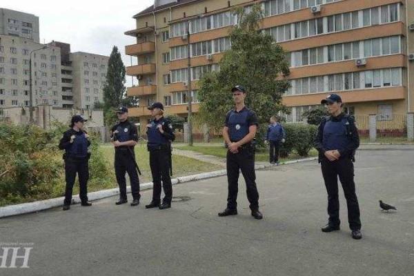 В Киеве в закрытом режиме продолжилось судебное заседание по делу экс-бойцов роты "Торнадо" В Киеве в закрытом режиме продолжилось судебное заседание по делу экс-бойцов роты "Торнадо"