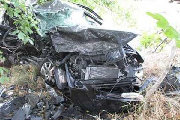 На Запорожье в лобовом столкновении двух легковушек два человека погибли, 2 - травмированы