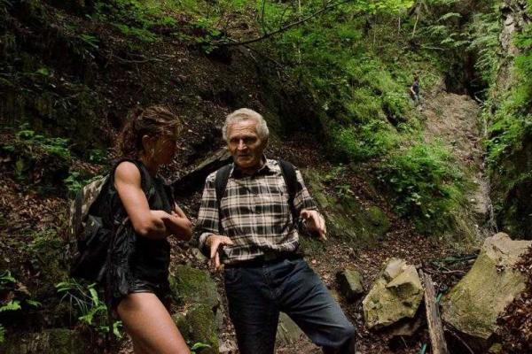 Украинская певица Руслана показала себя без косметики на фоне живописной природы