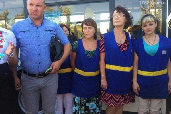 Город Мариуполь в преддверии праздника получил 4 новых современных троллейбуса