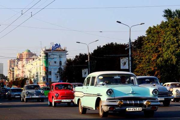 Как отмечали в Донецке День города-2013: толпы людей, улыбающиеся лица, вокруг царят радость и счастье