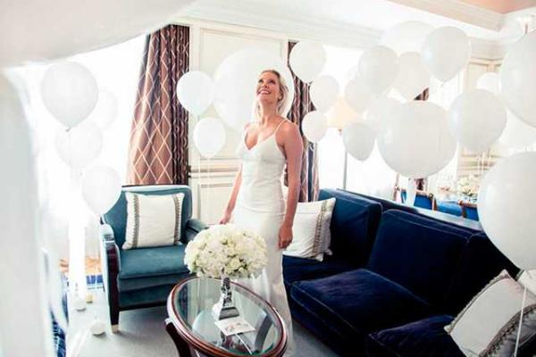 В Греции состоялась церемония бракосочетания Елены Летучей и бизнесмена Юрия Анашенкова В Греции состоялась церемония бракосочетания Елены Летучей и бизнесмена Юрия Анашенкова