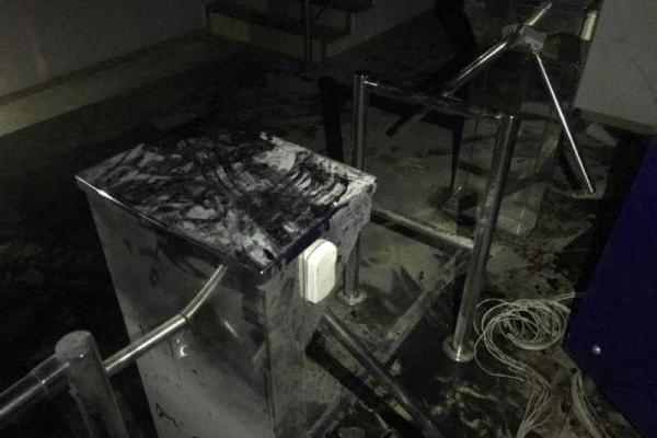 Журналист Бочкала из сгоревшего офиса "Интера": Здесь могли погибнуть люди - невинные жертвы чьей-то игры Журналист Бочкала из сгоревшего офиса "Интера": Здесь могли погибнуть люди - невинные жертвы чьей-то игры