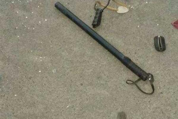 В Киеве патрульным пришлось разбить стекло, чтобы вытащить из авто водителя-наркомана В Киеве патрульным пришлось разбить стекло, чтобы вытащить из авто водителя-наркомана