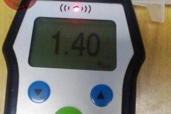 В Киеве пьяная врач-нейрохирург за рулем "KIA sorento" устроила массовое ДТП В Киеве пьяная врач-нейрохирург за рулем "KIA sorento" устроила массовое ДТП