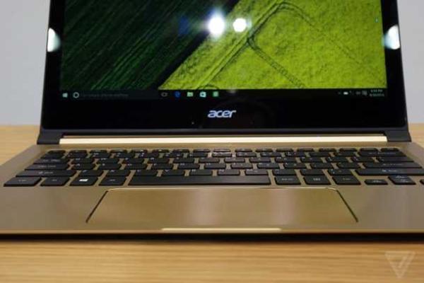 Компания "Acer" представила самый тонкий ноутбук в мире