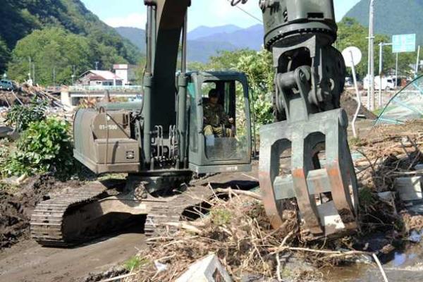 В Японии выросло число жертв тайфуна "Лайонрок" В Японии выросло число жертв тайфуна "Лайонрок"