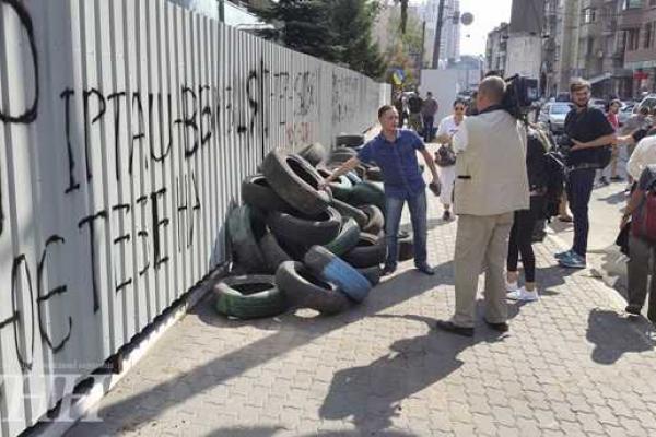 Блокада "Интера": активисты готовятся ставить палатки и строить баррикады