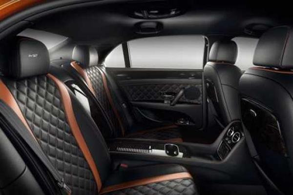 Компания "Bentley" показала самый быстрый седан Компания "Bentley" показала самый быстрый седан