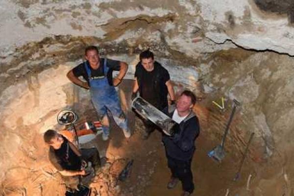 Удивительная находка польских археологов: нацистская капсула времени Удивительная находка польских археологов: нацистская капсула времени