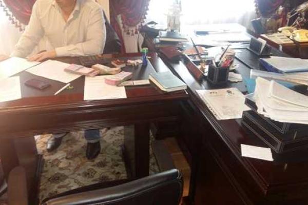 На Ровенщине на взятке попался чиновник-налоговик На Ровенщине на взятке попался чиновник-налоговик