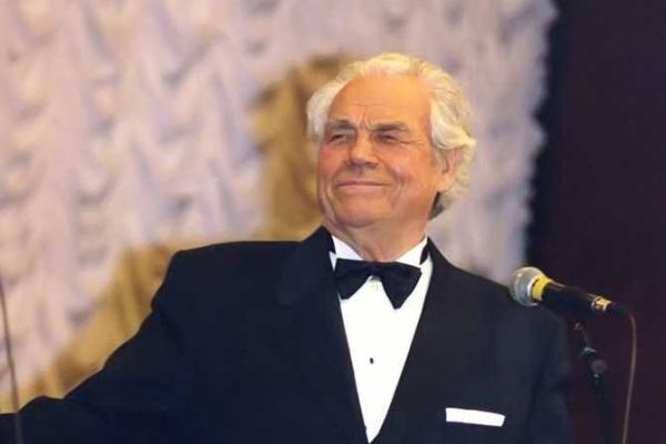 В Киеве на свалке обнаружен архив народного артиста Украины Дмитрия Гнатюка