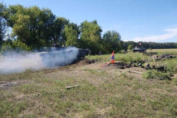 Российская певица Чичерина вновь "засветилась" в Донбассе: снимала новый клип с боевиками "ДНР" Российская певица Чичерина вновь "засветилась" в Донбассе: снимала новый клип с боевиками "ДНР"