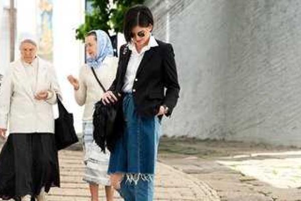 Журнал "Vogue" признал джинсы украинского модельера модным трендом этой осени Журнал "Vogue" признал джинсы украинского модельера модным трендом этой осени