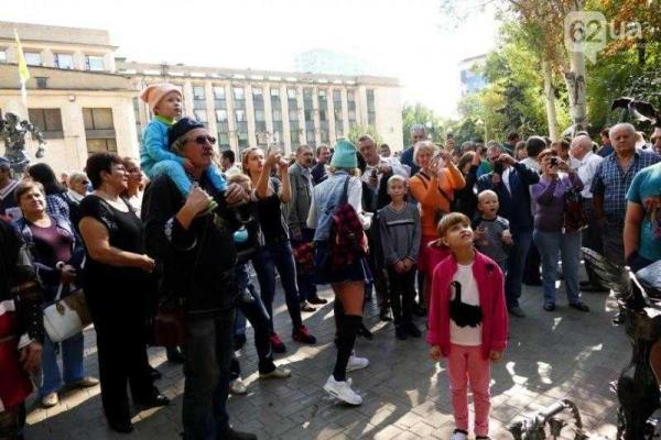 В Донецке провели фестиваль кузнечного мастерства В Донецке провели фестиваль кузнечного мастерства