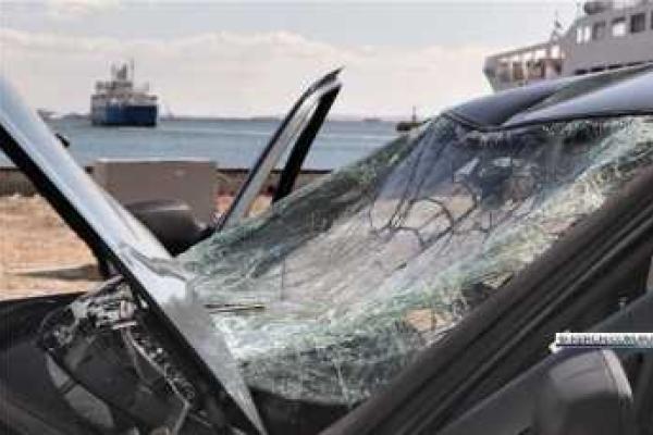 В Крыму при швартовке парома в море рухнул автомобиль "Lada Priora" В Крыму при швартовке парома в море рухнул автомобиль "Lada Priora"