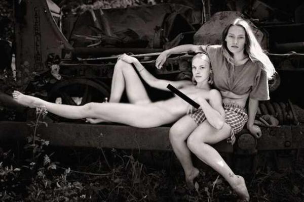 В Москве закрыли скандальную выставку фотографа Джока Стерджеса с изображениями обнаженных детей