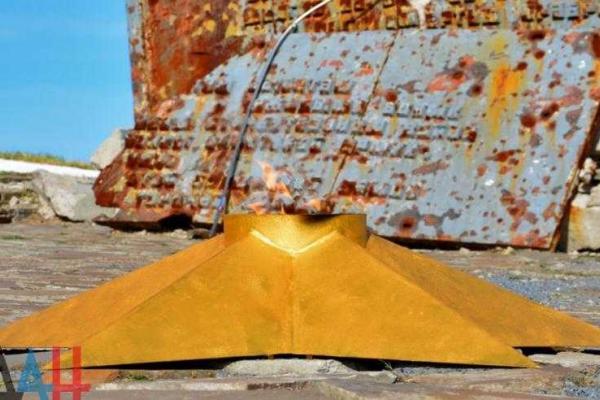 В "ДНР" на Саур-Могиле отметили День освобождения Донбасса от немецко-фашистских захватчиков