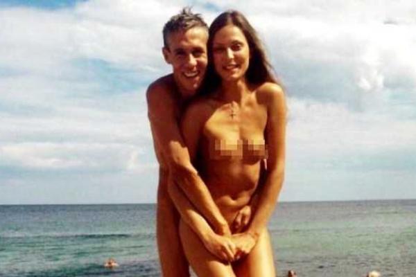 Актер Алексей Панин шокировал публику, опубликовав обнаженные снимки своей бывшей жены Актер Алексей Панин шокировал публику, опубликовав обнаженные снимки своей бывшей жены