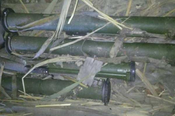 На Донетчине сотрудники СБУ обнаружили два схрона с боеприпасами На Донетчине сотрудники СБУ обнаружили два схрона с боеприпасами