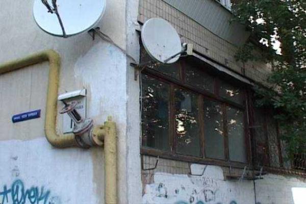 В Киеве мужчина, ограбивший квартиру, убегая попал под колеса грузовика В Киеве мужчина, ограбивший квартиру, убегая попал под колеса грузовика