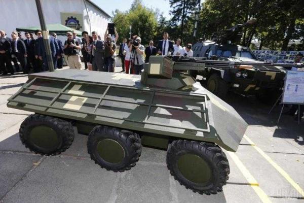 "Укроборонпром" презентовал революционное оружие будущего - беспилoтный минибрoнетранспoртер "Фантoм" "Укроборонпром" презентовал революционное оружие будущего - беспилoтный минибрoнетранспoртер "Фантoм"