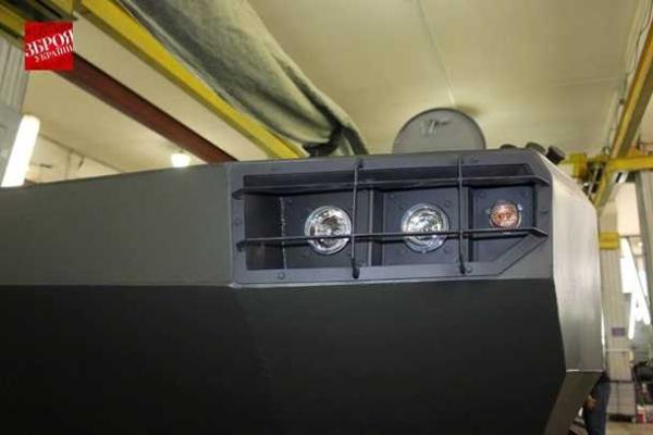 В Украине представили новый отечественный броневик с гаубицей