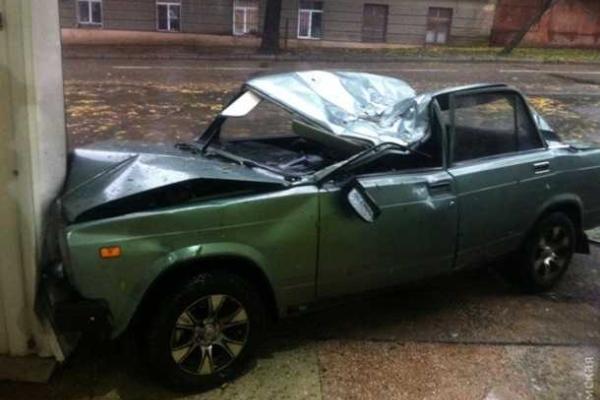 В Одесской области из-за непогоды объявлено чрезвычайное положение: людям советуют не покидать дома В Одесской области из-за непогоды объявлено чрезвычайное положение: людям советуют не покидать дома